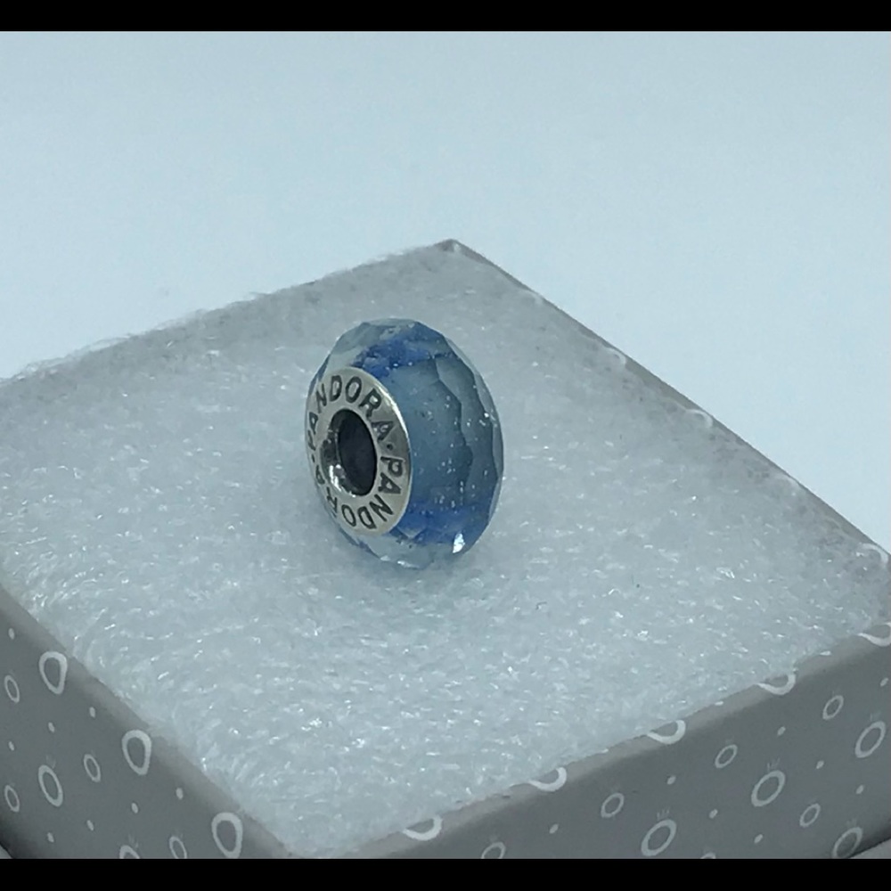 Pandora,” Frosty Mint Shimmer ” Charm # 791656 M5